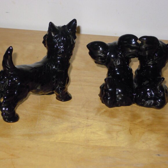 2 Vintage Goebel West Germany Black Scottie Scottish Terrier Black Dog Figurines - Picture 3 of 6